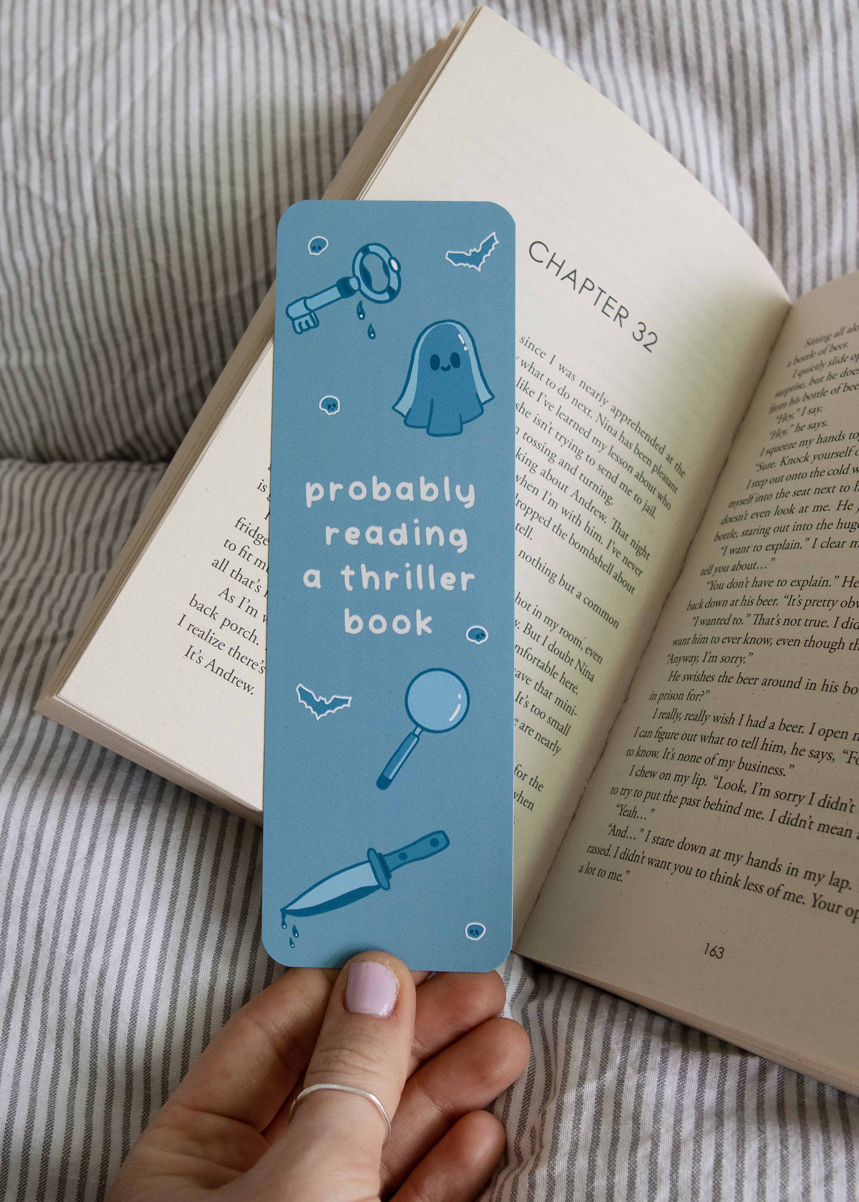 Boekenlegger 'probably reading a thriller book'