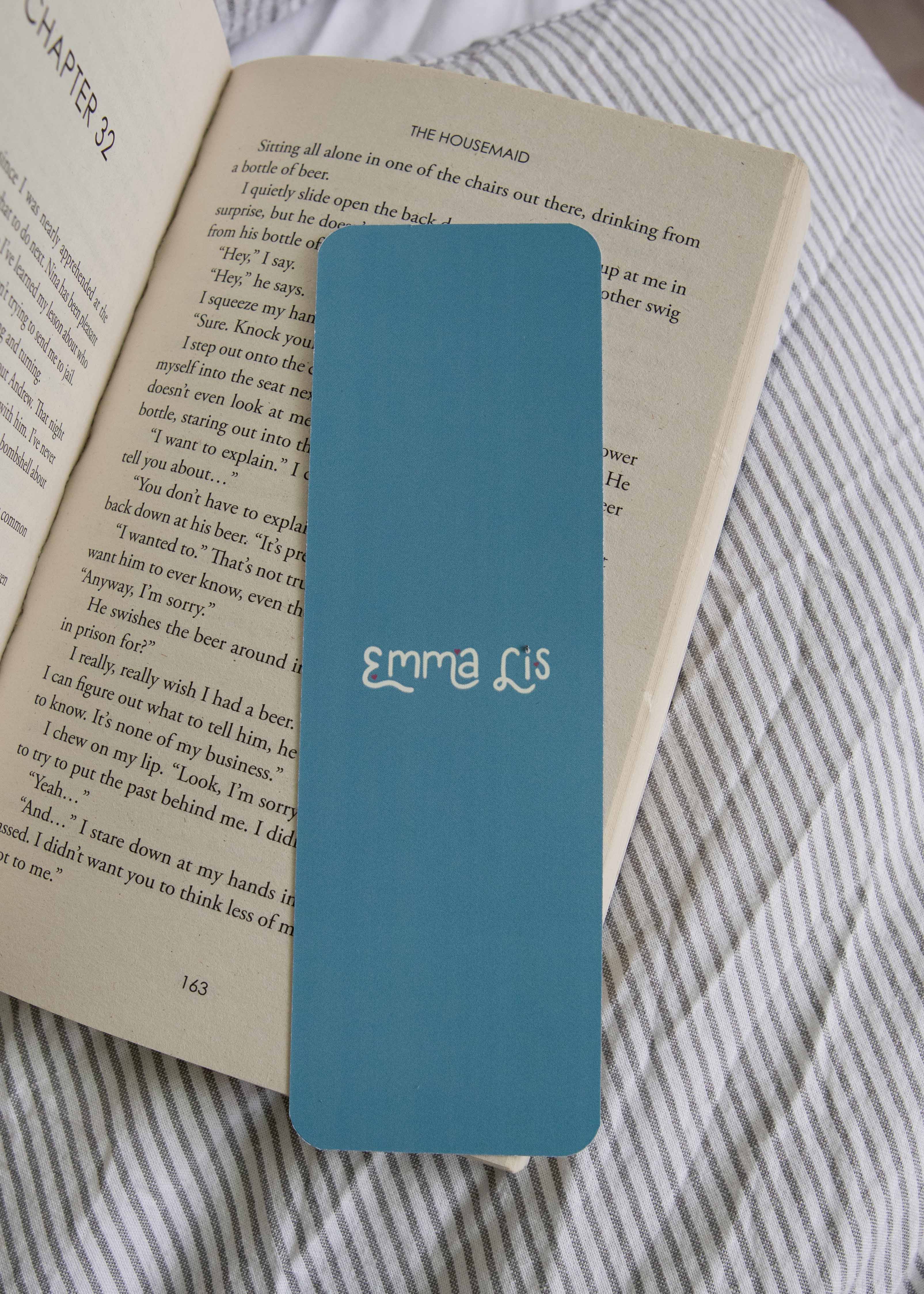 Boekenlegger 'probably reading a thriller book'