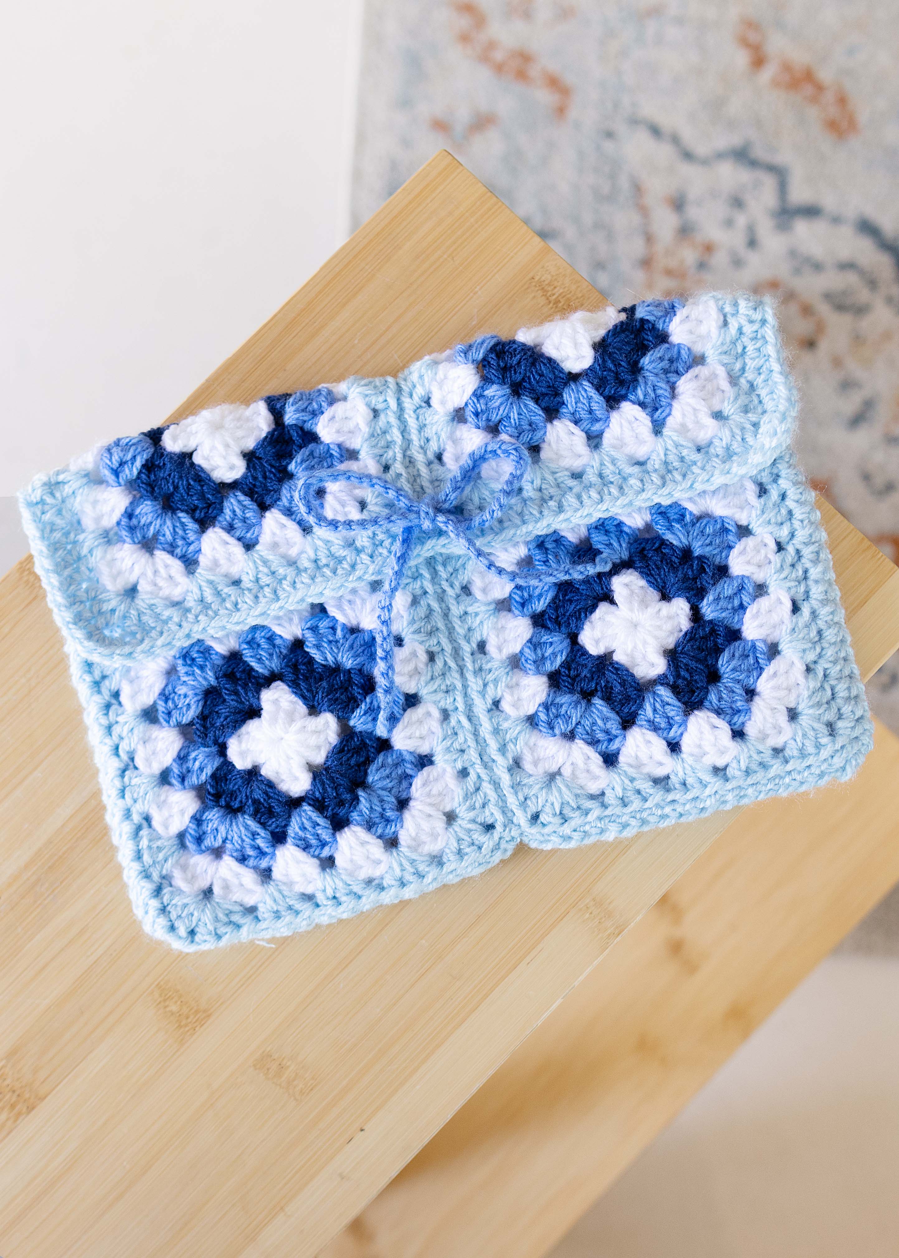 Booksleeve 'bright blue'