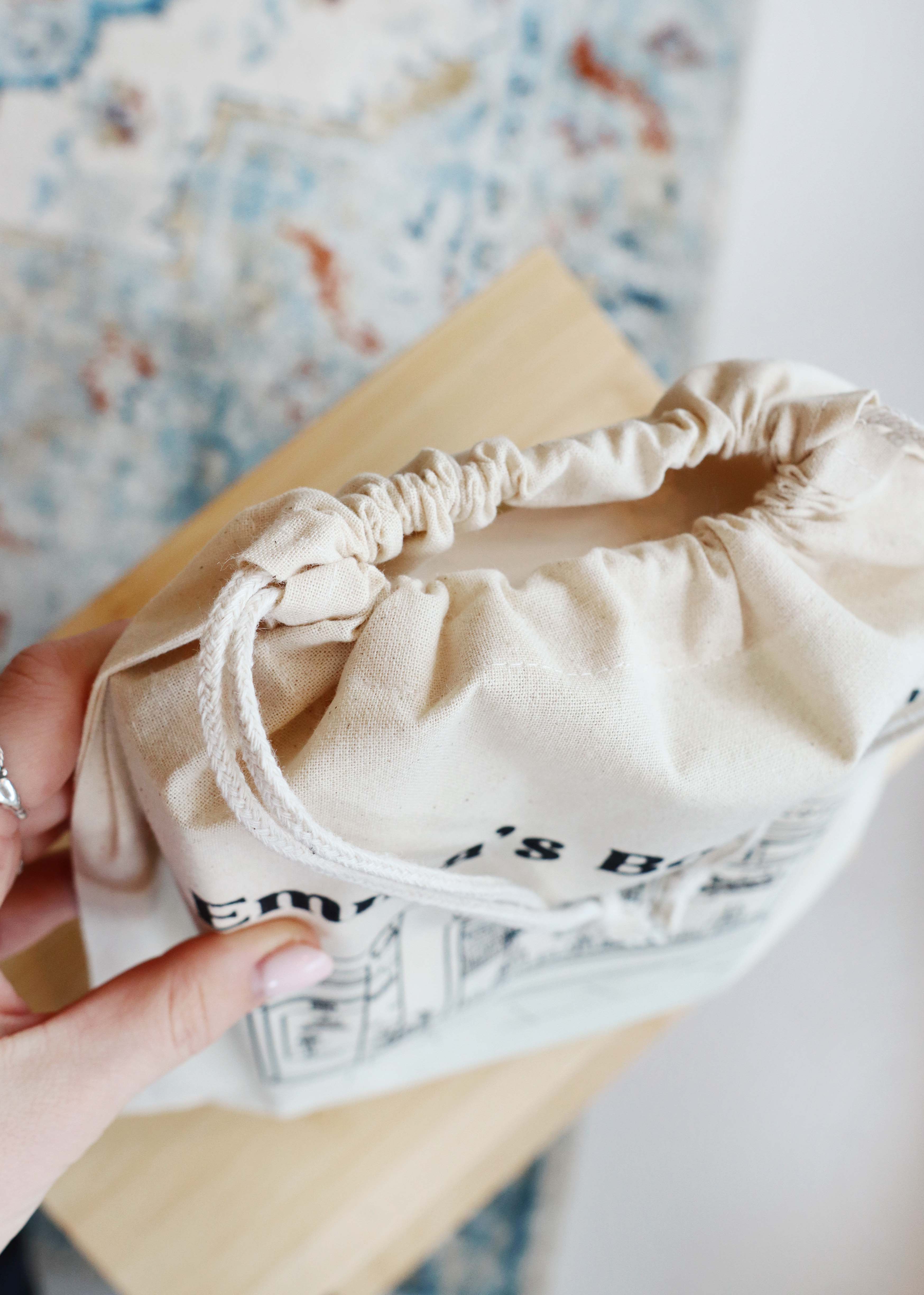 Booksleeve 'Emma's Bookshop' groot